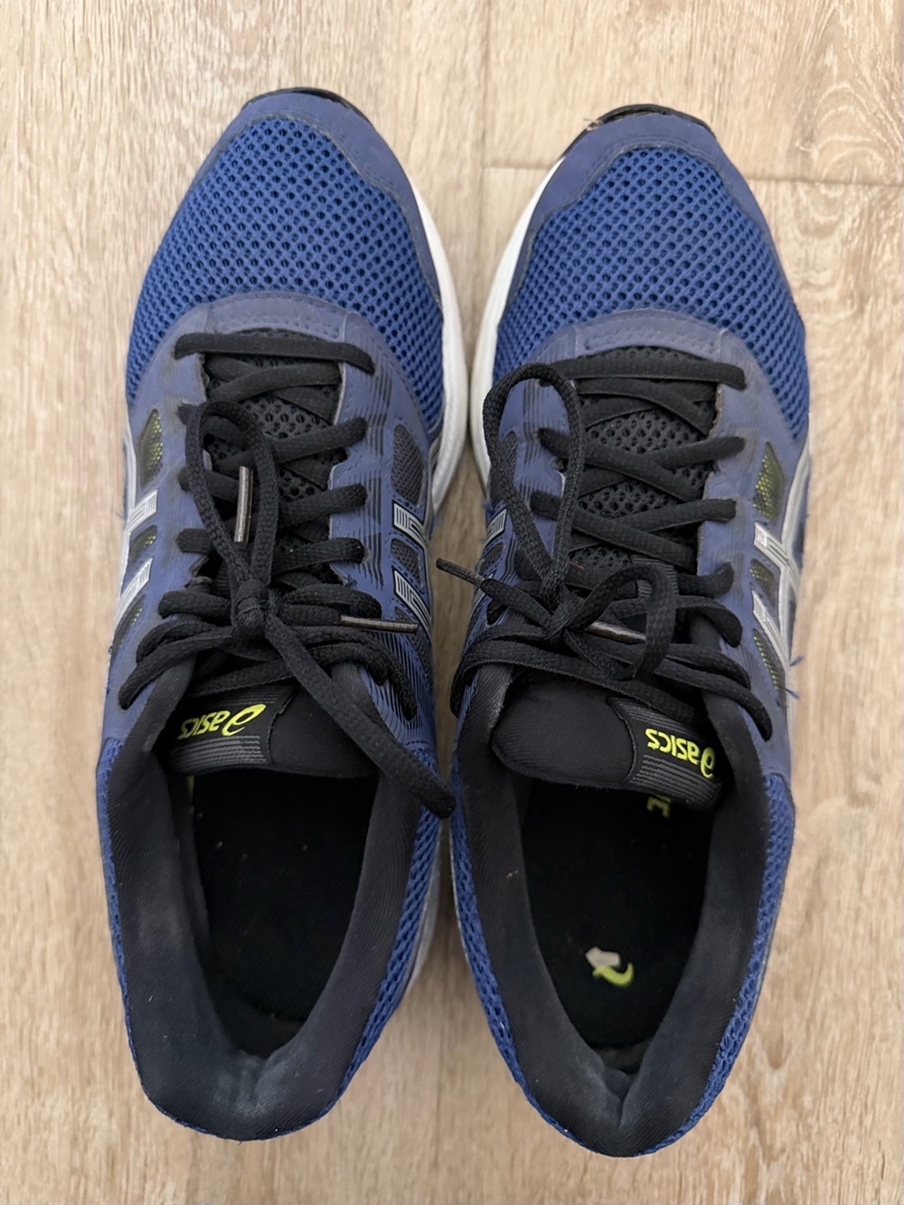 Asics Navy and Black Athletic Running Shoe size 9.5